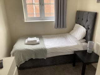 Quiet 3 bed semi with off street parking - Bingham - 6