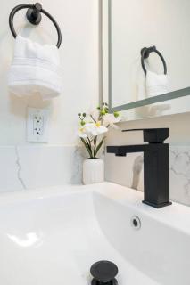 Jies choice- Modern Luxe in Altadena - 9