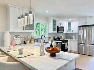 Jies choice- Modern Luxe in Altadena - 1