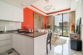 Luxury 1BR pool view flat w gym in Samana Hills - Dubai - 3