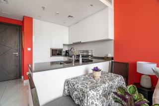 Luxury 1BR pool view flat w gym in Samana Hills - Dubai - 4