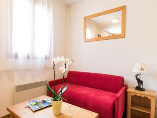 Holiday home in Haute-Savoie near Lake Annecy - Giez - 4