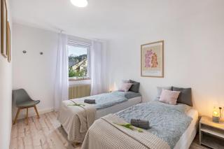 Apartment AlbGlück 2 Hechingen, 3 Schlafzimmer, bis 7 Personen, Burg 5 km - 6