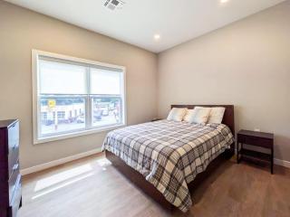 328 Modern 2BR Apt - 5