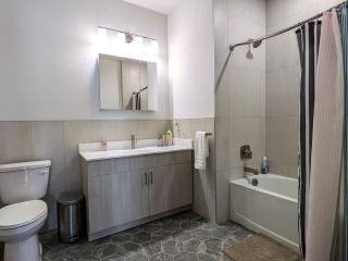 212 Modern 1BR Apt Walk to NJTransit - 7