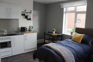 Superb Studio Flats in City Centre - Southampton - 9
