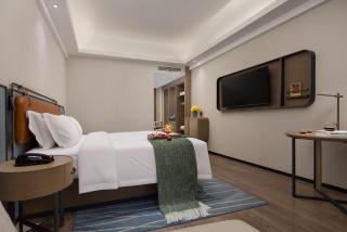 Anya Hotel -Next to Jiefang West Bar Street 2 minutes to the subway station free coffee free laundry free gym, huge windows - Changsha - 3
