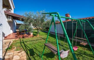 Nice Home In Liznjan With Wifi - 4
