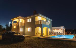 Stunning Home In Lovrec - Lovreć - 2