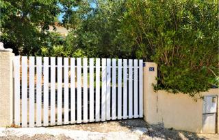 Stunning Home In Laudun L Ardoise - 9