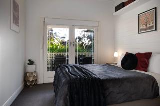 Karlen's Retreat - 1