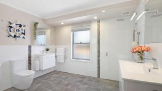 Coastal Bungalow - 4