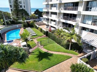 Surfers Chalet - Gold Coast - 8