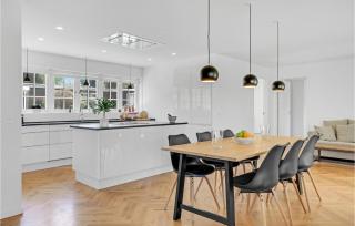 4 Bedroom Awesome Home In Vejby - Vejby - 5