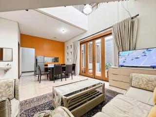 Large Villa 3BR Dago Bandung by 2ndHome - Bandung - 8