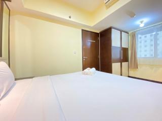 Spacious and Modern 2BR at Braga City Walk Apartment By Travelio - Bandung - 6