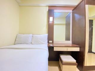 Spacious and Modern 2BR at Braga City Walk Apartment By Travelio - Bandung - 5
