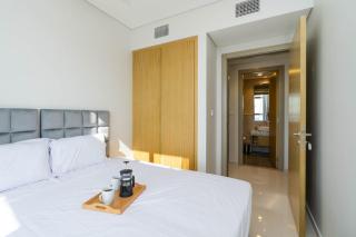 Bright Property City View Prime Location - Dubai - 5