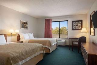 Days Inn by Wyndham Eagle River - Eagle River - 2