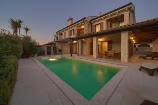 Holiday house SEASCAPE II with heated pool near the sea - Malinska - 9