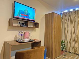 Hotel Airport Holiday - Kathmandu - 4