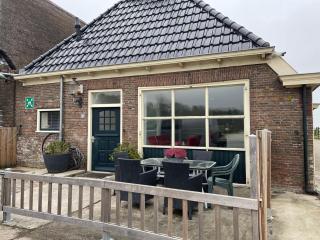 Fijne woning op hippische accommodatie aan de rand van Dokkum - 0