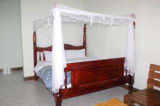 Highway 24 Lounge Masaka - - 9