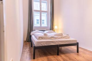 Spacious 2BR Apt -Near Wiener Stadthalle BurggasseWiener Well Located - Vienna - 5