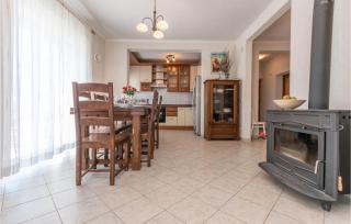 Cozy Home In Tinj With Kitchen - Tinj - 6
