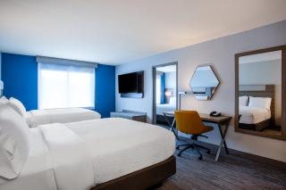 Holiday Inn Express & Suites Bradenton East-Lakewood Ranch by IHG - 1