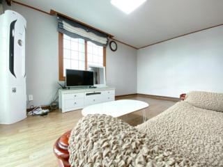 Seogwipo Ssorrento Pension - Seogwipo - 1