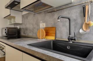 Just Urban Stays - Bright New 2BR Apartment in city Center - M2 and M4 - 1