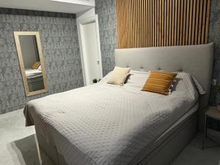 Premium Apartment 8 pers with a rooftop swimming pool and sea views - 3 min Playa de Cura - 7