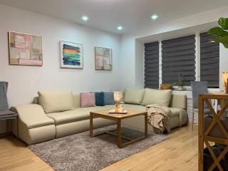Family-Friendly 2-BedRoom Apt Free Parking - Narva - 0