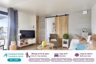 Domaine calme avec piscine - Chalet pour 6 - 9