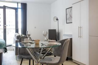Spacious and Bright Studio in Manchester - Manchester - 3