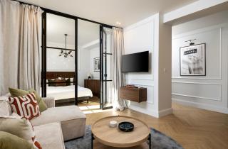 Designer Top Floor Sleeps 8 Peaceful Elevator Fiber Wifi, Balcony - Nice - 6