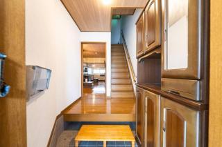 鶴見橋 Guest House! 難波や梅田へダイレクトアクセス! 無料駐車場付き! 地下鉄駅まで徒歩4分! 12人宿泊可能! 一軒家貸切 - Osaka - 3