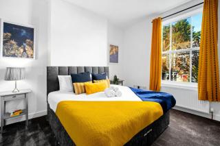 Large Modern Apartment - High-Speed WiFi - Netflix - Street Parking 3BR - Birmingham - 5