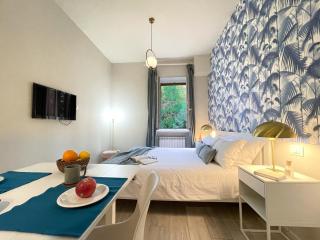 Blue Palm Jungle Studio Self Checkin Design - Milan - 4