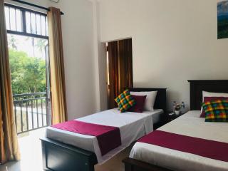 Sri White Villa Airport Boutique Hotel - Katunayaka - 3