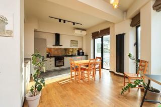 Wehost Pool and Gym Apartment - Tbilisi - 7