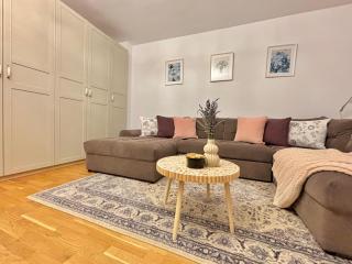 Apartment No 902 Circului Park Tower - Bucharest - 9
