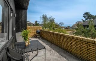 Cozy Home In Nexø With House Sea View - Neksø - 2