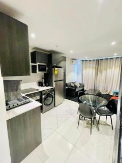 The Lennox Royal Suites Apartments - Accra - 6