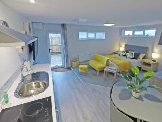 The Secret Luxury Apartment - New Romney - 2