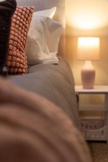 Contractors, Gloucester, LongTerm Bookings Wifi SmartTV -  - 1