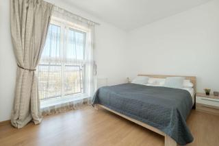 Exceptional 3-bedroom Apartment by Noclegi Renters - Łódź - 9