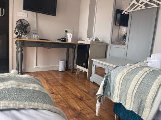 The Courtyard Rooms - 7