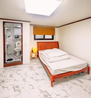 5BR Family House, Myeongdong 7 minutes, Gwanghwamun 10 minutes, Namsan view, Patio - Seoul - 2